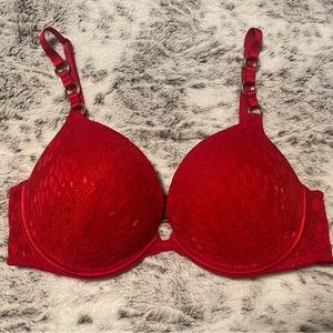 Victoria’s Secret Very Sexy Push Up 34C